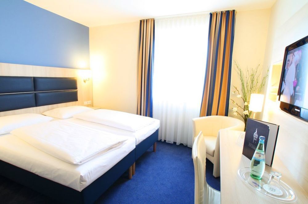 Hotel Roedelheimer Hof - Am Wasserturm Frankfurt am Main Eksteriør bilde