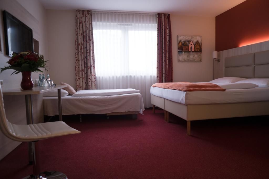 Hotel Roedelheimer Hof - Am Wasserturm Frankfurt am Main Rom bilde