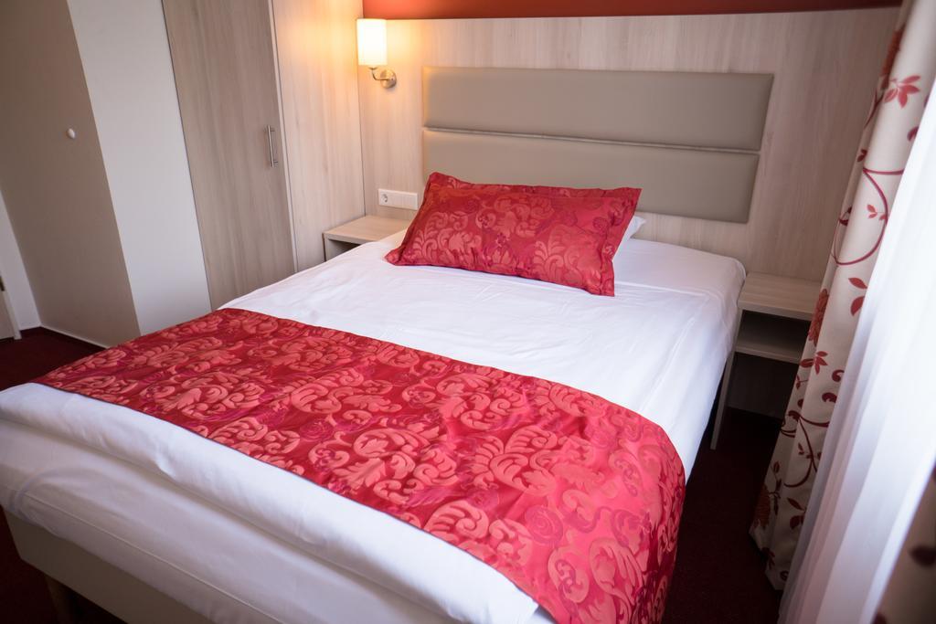 Hotel Roedelheimer Hof - Am Wasserturm Frankfurt am Main Rom bilde