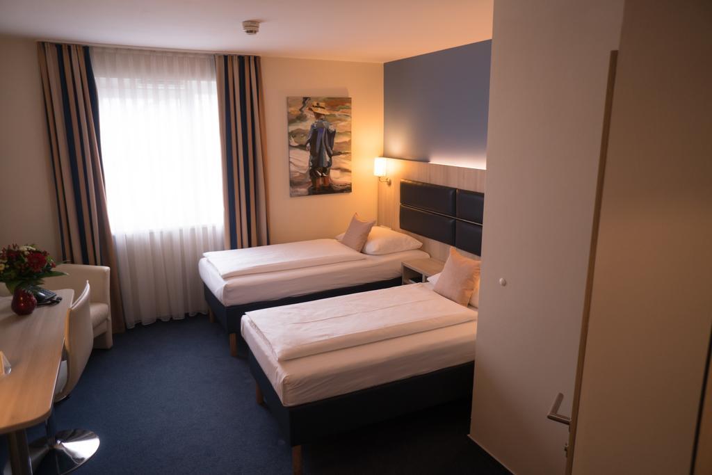 Hotel Roedelheimer Hof - Am Wasserturm Frankfurt am Main Rom bilde